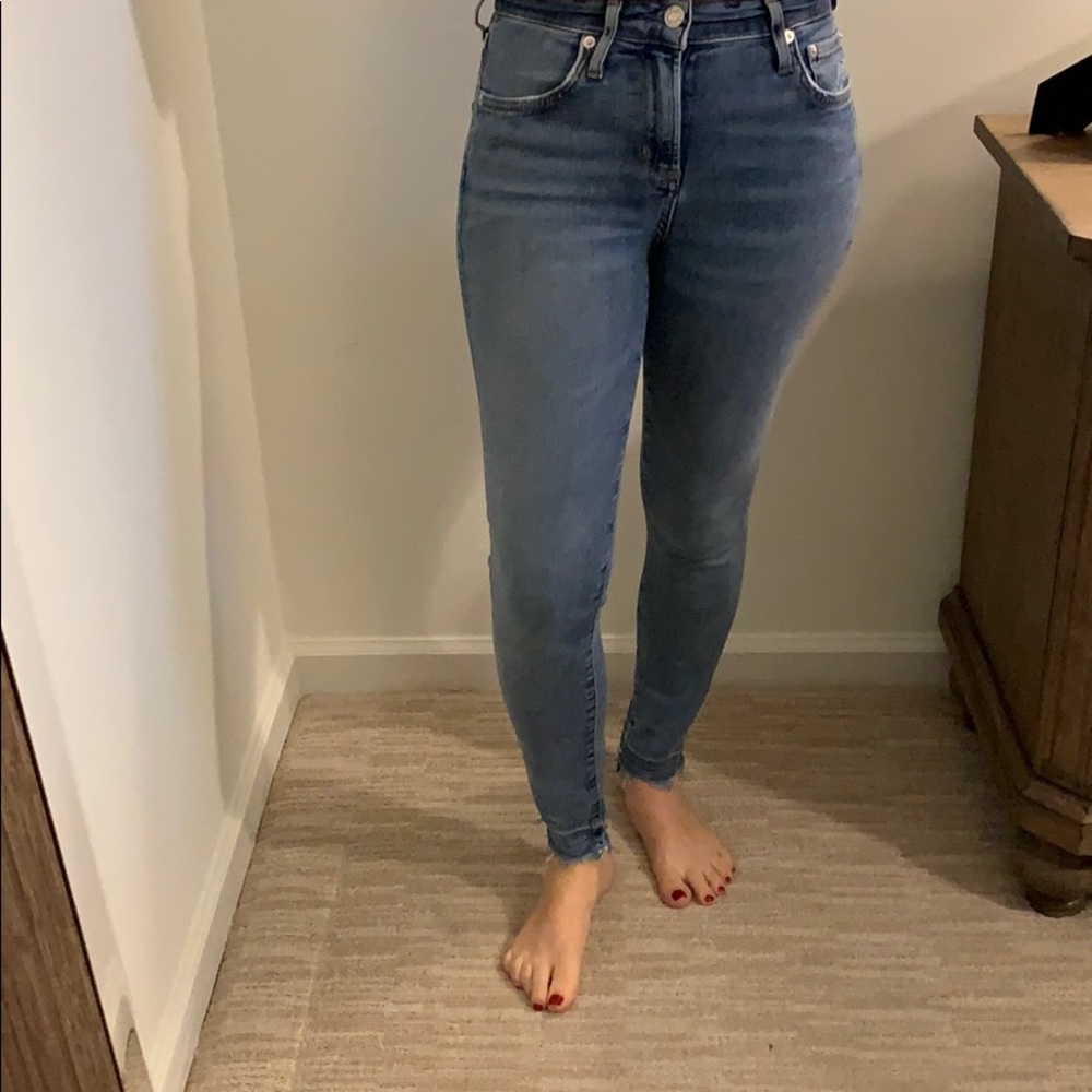 A Golde Skinny Jeans with Unfinished Hem